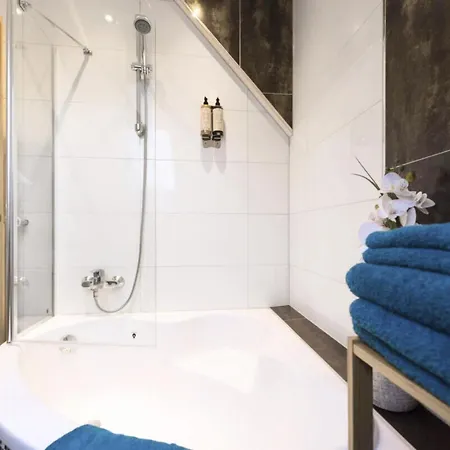 Apartment- Kueche- Parkplatz- Digitaler Check-in By Interhome *